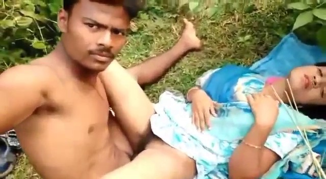 Desi Village BF Fucking her GF in Jungle